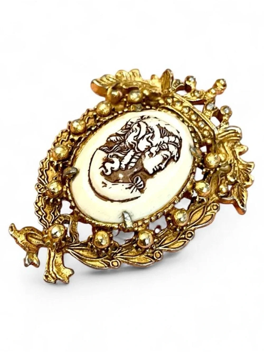 Florenza RARE 1950s Victorian Lucite Cameo Crown Brooch Pin Gold Tone Royalcore